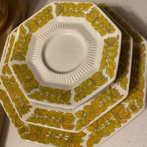Vintage Independence Ironstone by Interpace NKT Japan Yellow Daffodil Plates 12